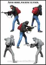 Сборная миниатюра из смолы ЕМ 35146 Арабский повстанец с пулеметом 1/35 Evolution - фото