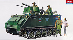 Сборная модель из пластика БТР M113A1 Вьетнам, (1:35) Академия