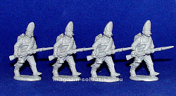 Сборные фигуры из смолы Павловские фузелеры в атаке 1812 г. (набор из 4 шт, смола), 28 мм STP-miniatures