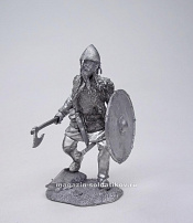 Миниатюра из олова Викинг с щитом и топором, 54 мм, Магазин Солдатики - фото