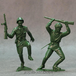 Сборные фигуры из пластика Красная армия, набор из 2-х фигур №2 (зеленые, 150 мм) АРК моделс