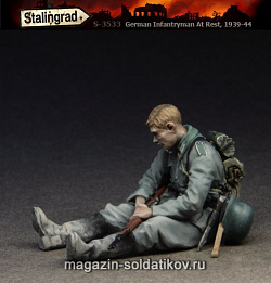Сборная миниатюра из смолы Немецкий пехотинец на привале, 1/35, Stalingrad