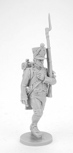 Сборная миниатюра из смолы Фузилёр идущий, в кивере, под курок. Франция, 1807-1812 гг, 28 мм, Аванпост