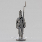 Сборная миниатюра из смолы Фузилер Павловского полка, идущий 28 мм, Аванпост - фото