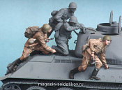 Сборная миниатюра из смолы Т 35012 Советская мотопехота №4, лето 1943-45. Две фигуры. 1/35 Tank - фото