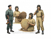Сборные фигуры из пластика Солдаты Иракский танковый экипаж (1:35) Trumpeter - фото
