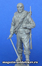 Сборная миниатюра из смолы Советский горный стрелок, 42 - 43 г.г. Кавказ 1/35 MasterClub - фото