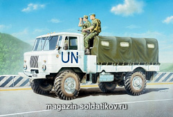 Сборная модель из пластика Армейский грузовик (тент) ГАЗ-66 (1/35) Восточный экспресс