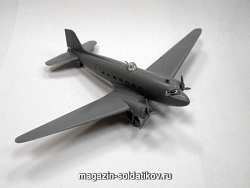 Сборная модель из пластика Советский транспортный самолет Ли-2 (1/200) Звезда