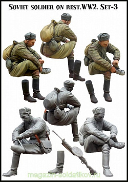 Сборные фигуры из смолы ЕМ 35073 Советский солдат на отдыхе, набор №3. Вторая мировая, 1/35 Evolution