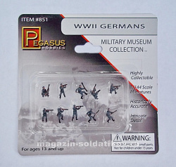 Фигурки из пластика, в росписи Немецкая пехота WWII, 1:144, Pegasus