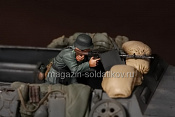 Сборная фигура из смолы SM 3544 Немецкий пулеметчик для «Ханомаг», 1:35, SOGA miniatures - фото