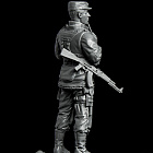 Сборная миниатюра из смолы Российский офицер 54 мм Altores Studio