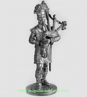 Миниатюра из олова Волынщик шотландского 92-го полка Гордона, 1815 г., 54 мм, Россия - фото