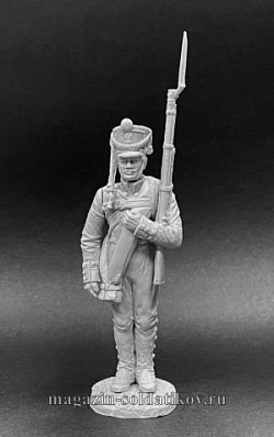 Сборная миниатюра из смолы Русский мушкетер (или егрь) армейской пехоты, 1812, 54 мм, Chronos miniatures