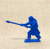 Материал - двухкомпонентный пластик Неандерталец №1, бьет копьем вперед, 54 мм (смола, синий), Воины и битвы - фото