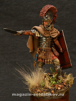 Сборная фигура из смолы Roman Legionary (Dacian Wars), 75 mm. Mercury Models