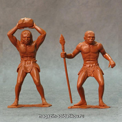 Сборные фигуры из пластика Пещерные люди, набор из 2-х фигур №3 (150 мм) АРК моделс
