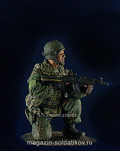 Сборная миниатюра из смолы Officer of Speznaz of FSB.Russia. (1/35) Ant-miniatures - фото