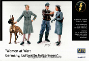 Сборные фигуры из пластика MB 3557 «Women at War: Germany, Luftwaffe Helferinnen» (1/35) Master Box - фото