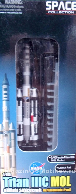 Сборная модель из пластика Д Ракета Titan III c Mol С Пусковой Площадкой (1/400) Dragon