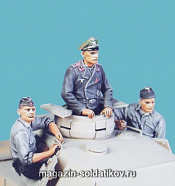 Сборная миниатюра из смолы Т 35108 Германский танковый экипаж для Pz III и Pz IV ( лето 1939-45). Три фигуры. 1/35 Tank - фото