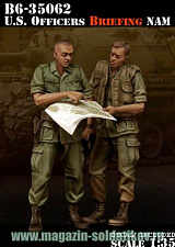 Сборная миниатюра из смолы US Officers briefing (1/35), Bravo 6 - фото