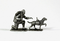 Миниатюра из олова 036 РТ Боец - вожатый РККА с собакой, 54 мм, Ратник