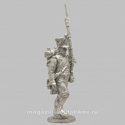 Сборная миниатюра из металла Фузилёр идущий, в кивере, на плечо. Франция, 1807-1812 гг, 28 мм, Аванпост