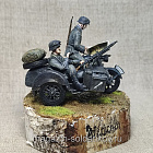 Немецкий мотоцикл с коляской, 1/35, в росписи (430-050) (430-050)