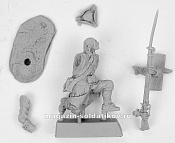 Сборная миниатюра из смолы Пеший фузилер, стоящий на одном колене. Армия Петра I (54мм), Три богатыря - фото