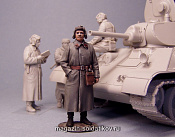 Сборная миниатюра из смолы Т 35044 Советский танковый офицер Дмитрий Лавриненко (52 победы). 1/35 Tank - фото