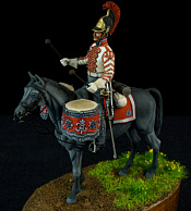 Сборная миниатюра из металла Литаврщик гвардейских кирасирских полков, 1812-14, 54 мм, Chronos miniatures - фото