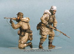 Сборная миниатюра из смолы Т 35035 Немецкие пехотинцы СС №5, Харьков, зима 1943. Две фигуры. 1/35 Tank