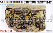 Сборные фигуры из пластика Д Солдаты Sturmpioniere. Eastern Front 1942 (1/35) Dragon - фото