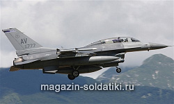 Сборная модель из пластика ИТ Самолет F-16D Fighting Falcon (1/48) Italeri