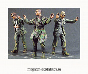 Сборная миниатюра из смолы Сдающиеся немцы №2, 43-45г. (в мундирах) 3 фигуры (1/35) 5.45 - фото