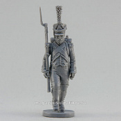 Сборная миниатюра из смолы Сержант вольтижёрской роты,идущий, Франция, 28 мм, Аванпост - фото