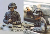 Сборная миниатюра из смолы Т 35115 Немецкие танкисты, командир и водитель. 1943-45. Две фигуры. 1/35 Tank - фото