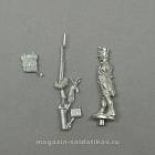 Сборная миниатюра из металла Фузилер в кивере, идущий, Франция 1806-1813 гг, 28 мм, Аванпост