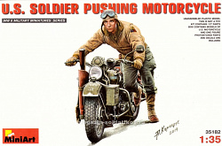 Сборная модель из пластика Американский солдат толкающий мотоцикл, MiniArt (1/35)