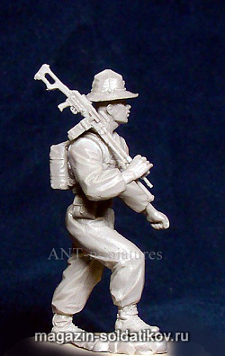 Сборная миниатюра из смолы Soviet Airborne gunner. Afganistan .1979-89, (1/35) Ant-miniatures