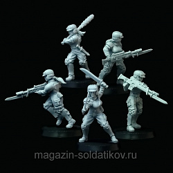 Female Soldiers in melee Miniatures, 28mm, Brother Vinni