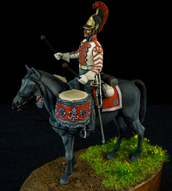 Сборная миниатюра из смолы Литаврщик гвардейских кирасирских полков, 1812-14, 54 мм, Chronos miniatures