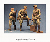 Сборная миниатюра из смолы Германские солдаты , лето 39-45 гг (на отдыхе). 3 фиг. (1/35) 5.45 - фото