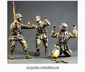 Сборная миниатюра из смолы Пленные американские парашютисты и рядовой СС 44г. 3 фиг. (1/35) 5.45 - фото