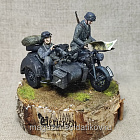 Немецкий мотоцикл с коляской, 1/35, в росписи (430-050) (430-050)