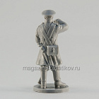 Сборная миниатюра из смолы 41017 Мушкетёр в бескозырке, засыпающий патрон в ствол, 28 мм, Аванпост
