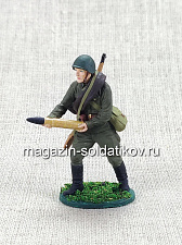 Артиллерист со снарядом к 76-мм дивизионной пушке, 1941-43 гг. СССР, 54 мм - фото