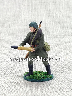 Артиллерист со снарядом к 76-мм дивизионной пушке, 1941-43 гг. СССР, 54 мм (QF0051) (QF0051)